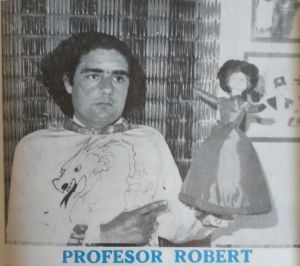 Robert, Profesor 02.jpg