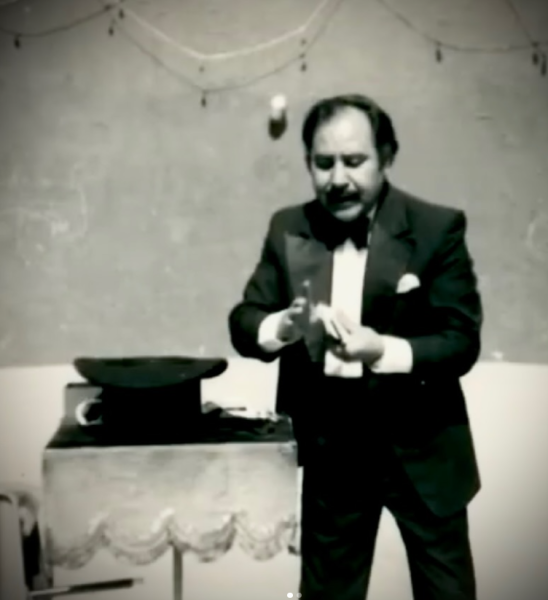 Archivo:Azteca, el Mago.png