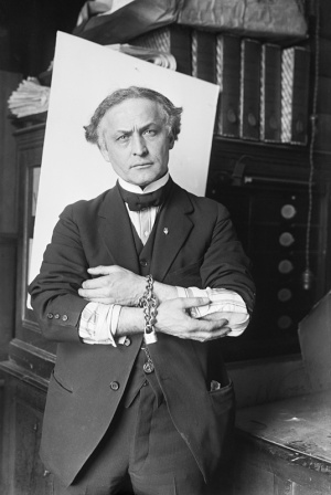 Houdini in Handcuffs, 1918.jpeg