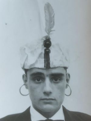 Robert, Profesor 01.jpg