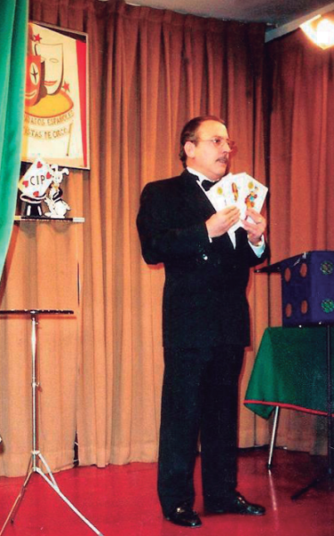 Archivo:Mago Toni.png