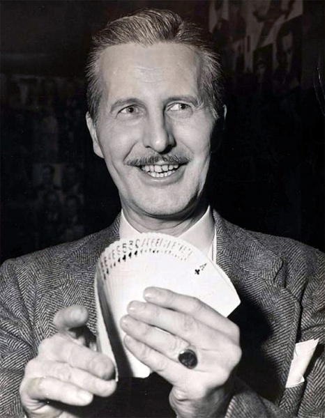 Archivo:Dai vernon.jpg