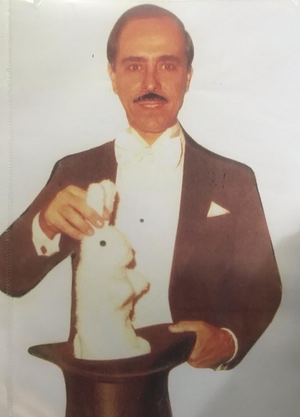 Archivo:Bob Ricaredo.jpeg