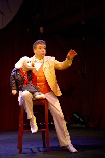 Archivo:Peter Din.jpg