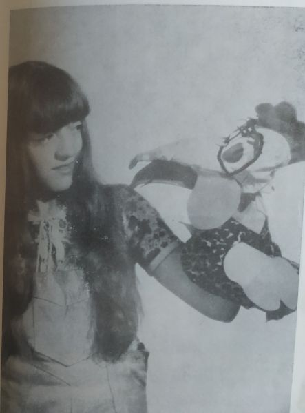 Archivo:Nury hija de Tina-Francís.jpg