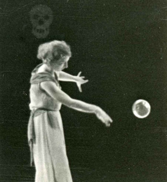 Archivo:Ly Trucy.jpg