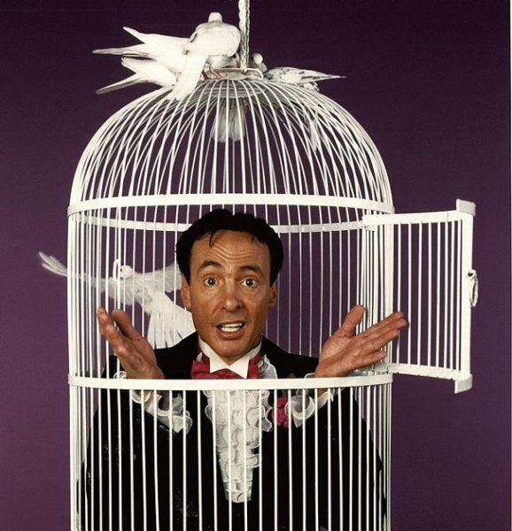 Archivo:Amos Levkovitch.jpg