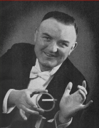 Lewis Ganson magician.png