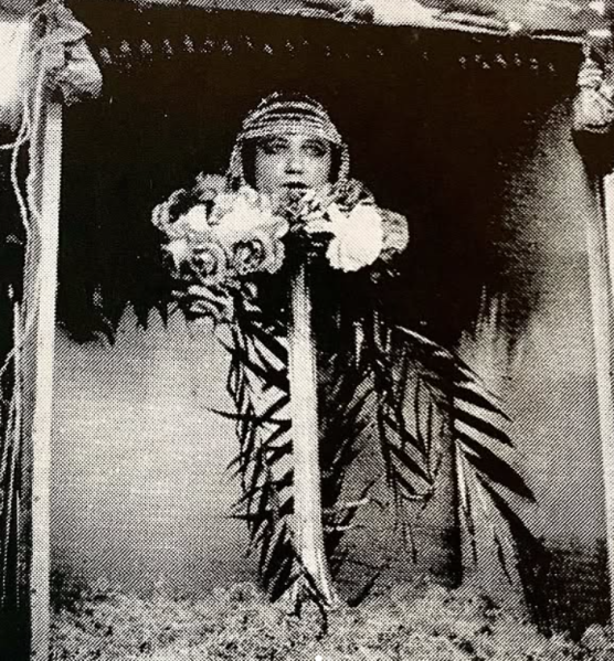 Archivo:La flor azteca.png