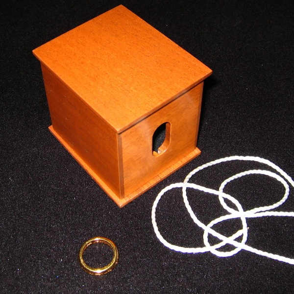 Archivo:Amazring box massey.jpg